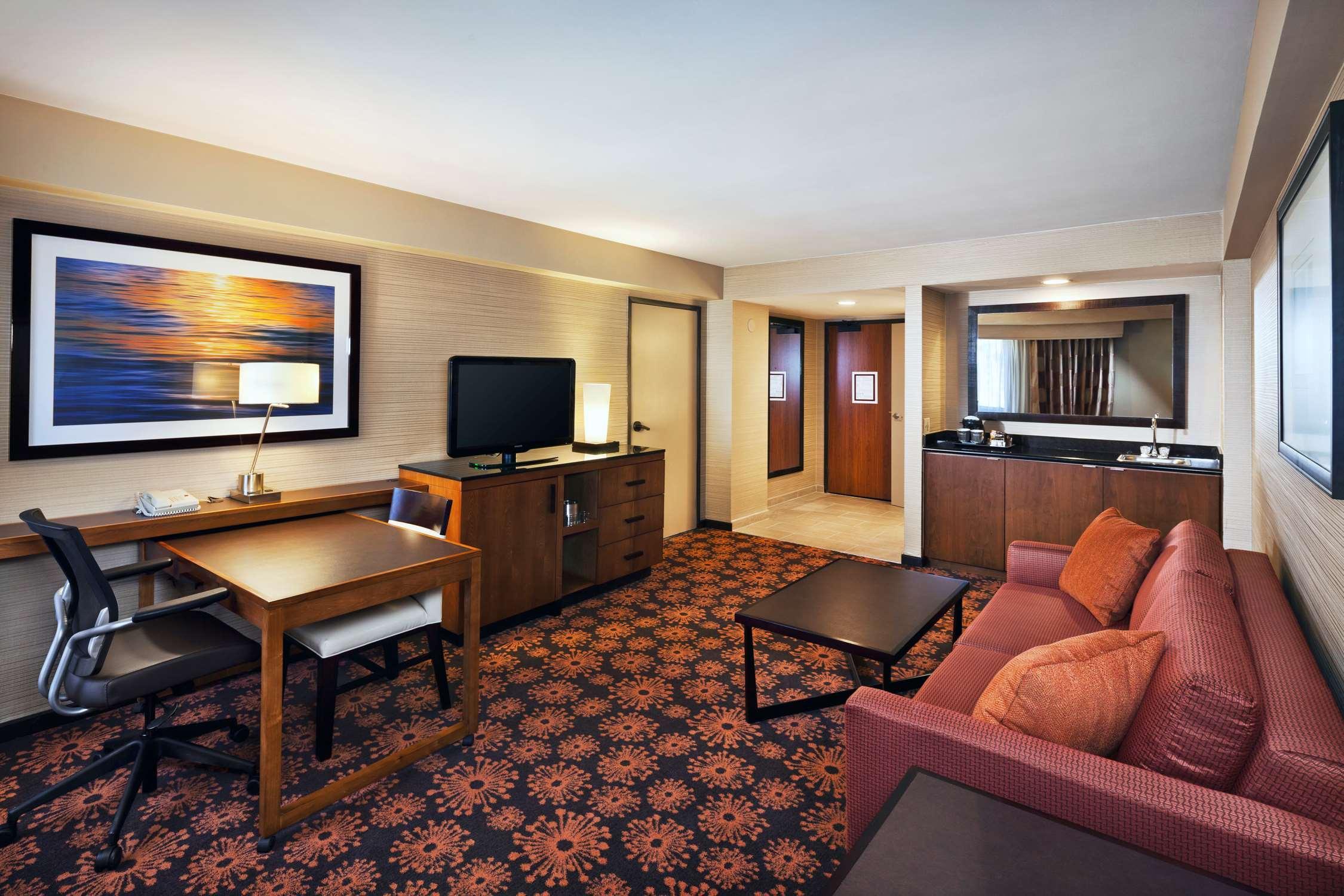 Doubletree By Hilton San Francisco Airport Hotel Burlingame Room photo