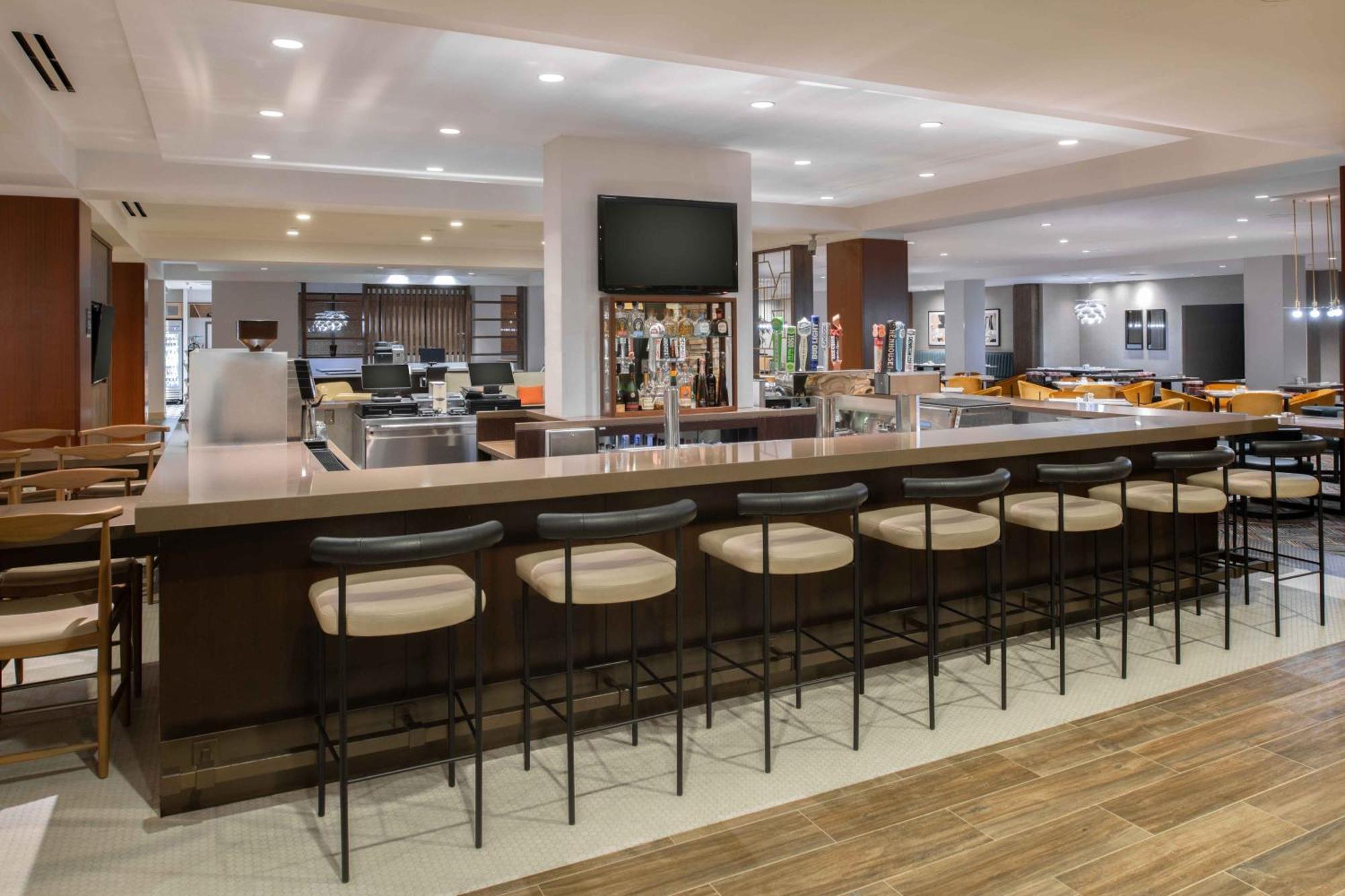 Doubletree By Hilton San Francisco Airport Hotel Burlingame Exterior photo