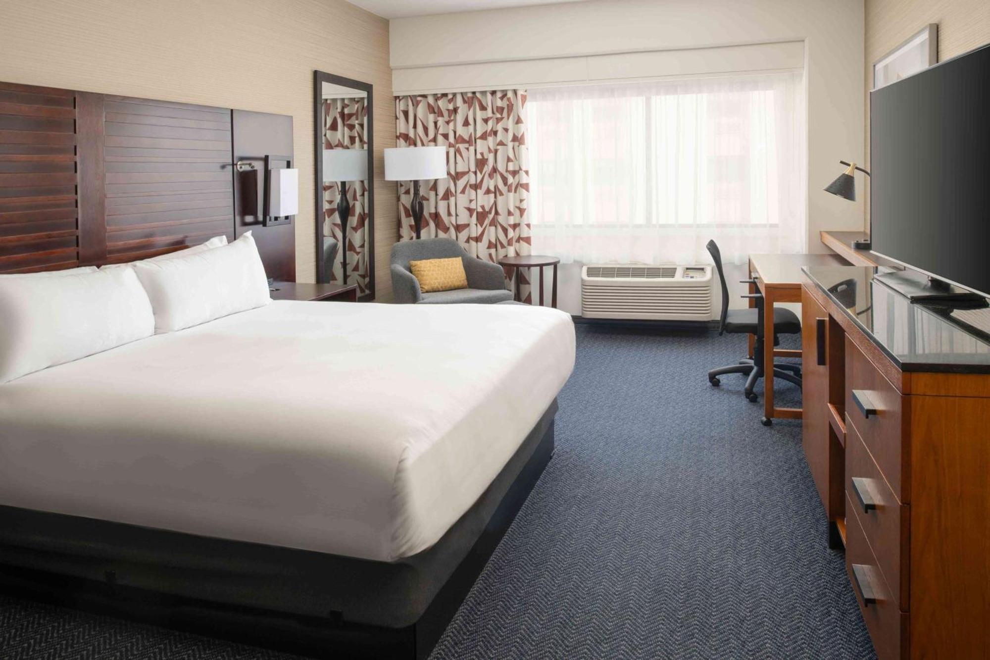 Doubletree By Hilton San Francisco Airport Hotel Burlingame Exterior photo